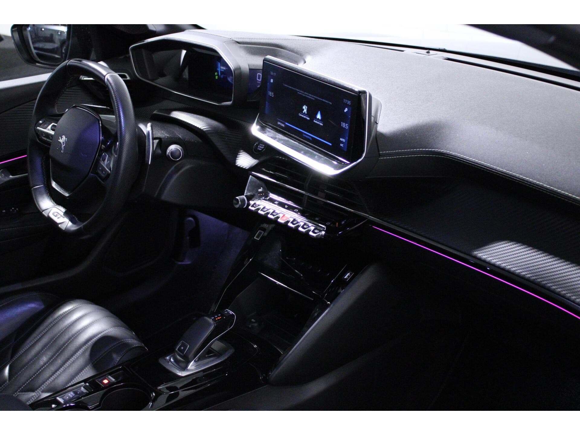 Peugeot 208 - Foto 2