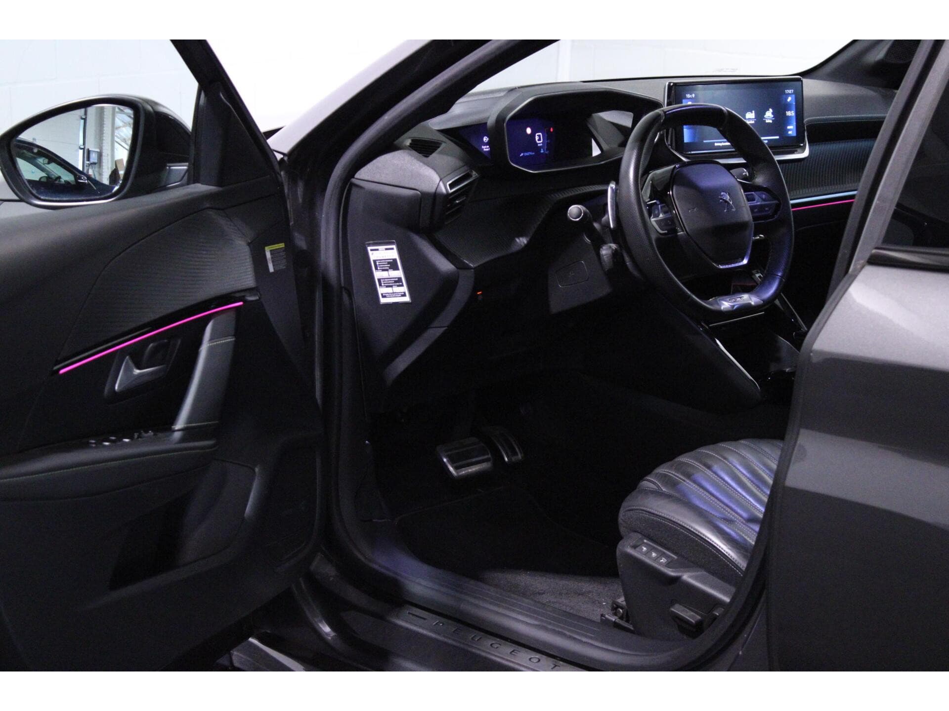 Peugeot 208 - Foto 10