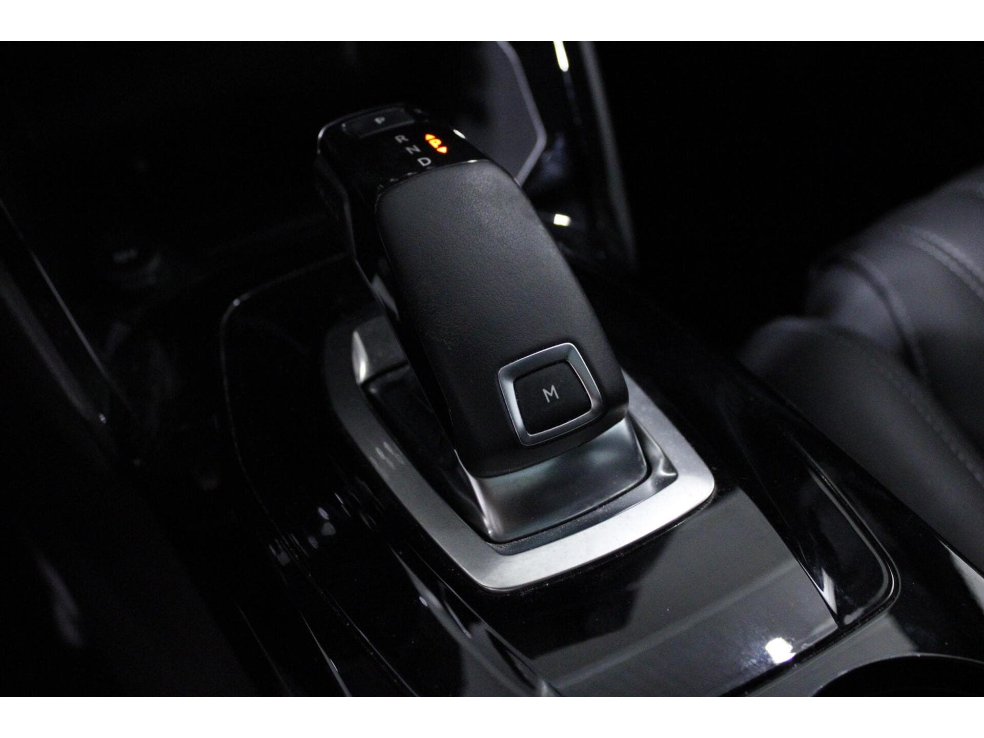 Peugeot 208 - Foto 25