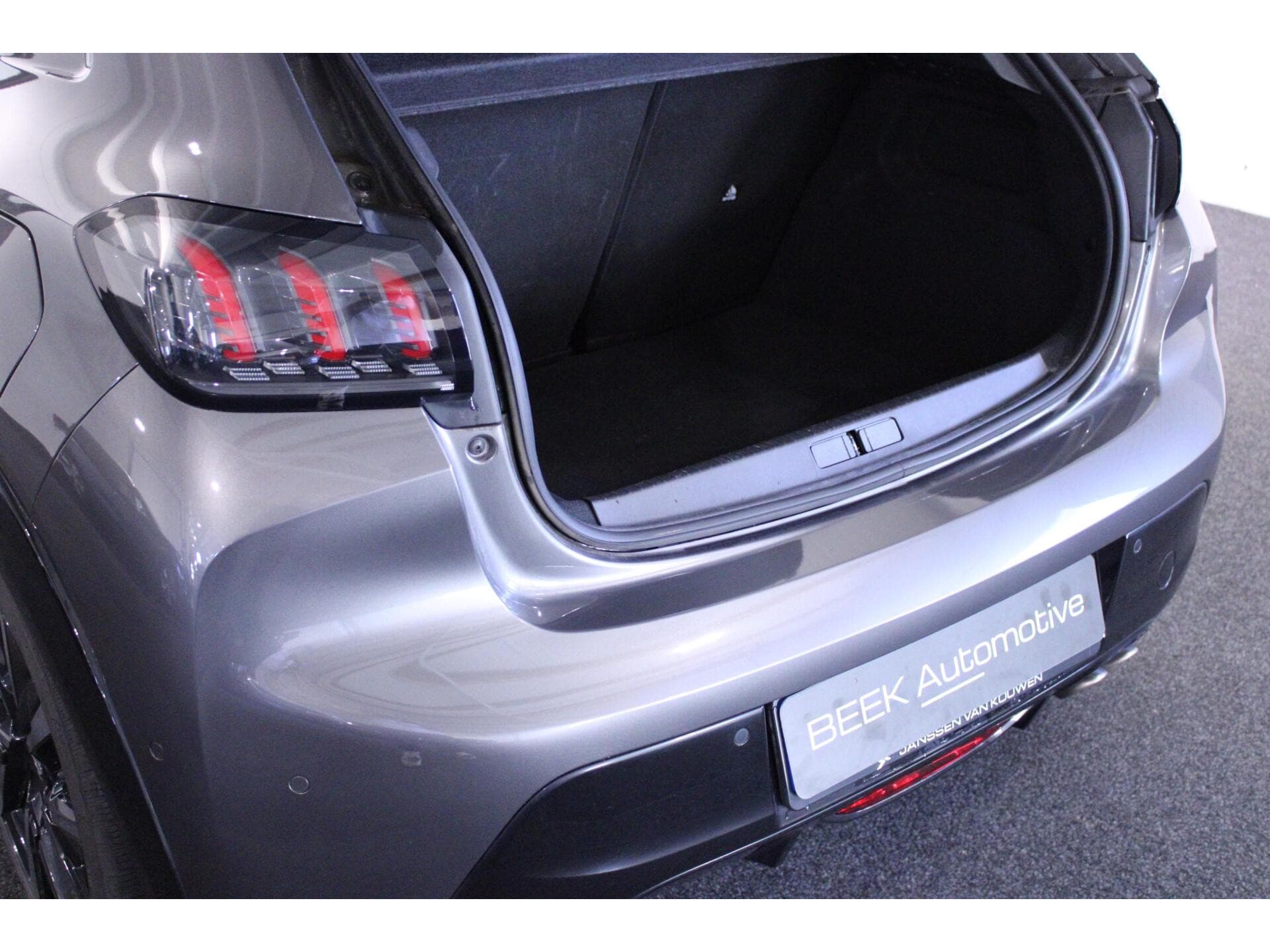Peugeot 208 - Foto 29