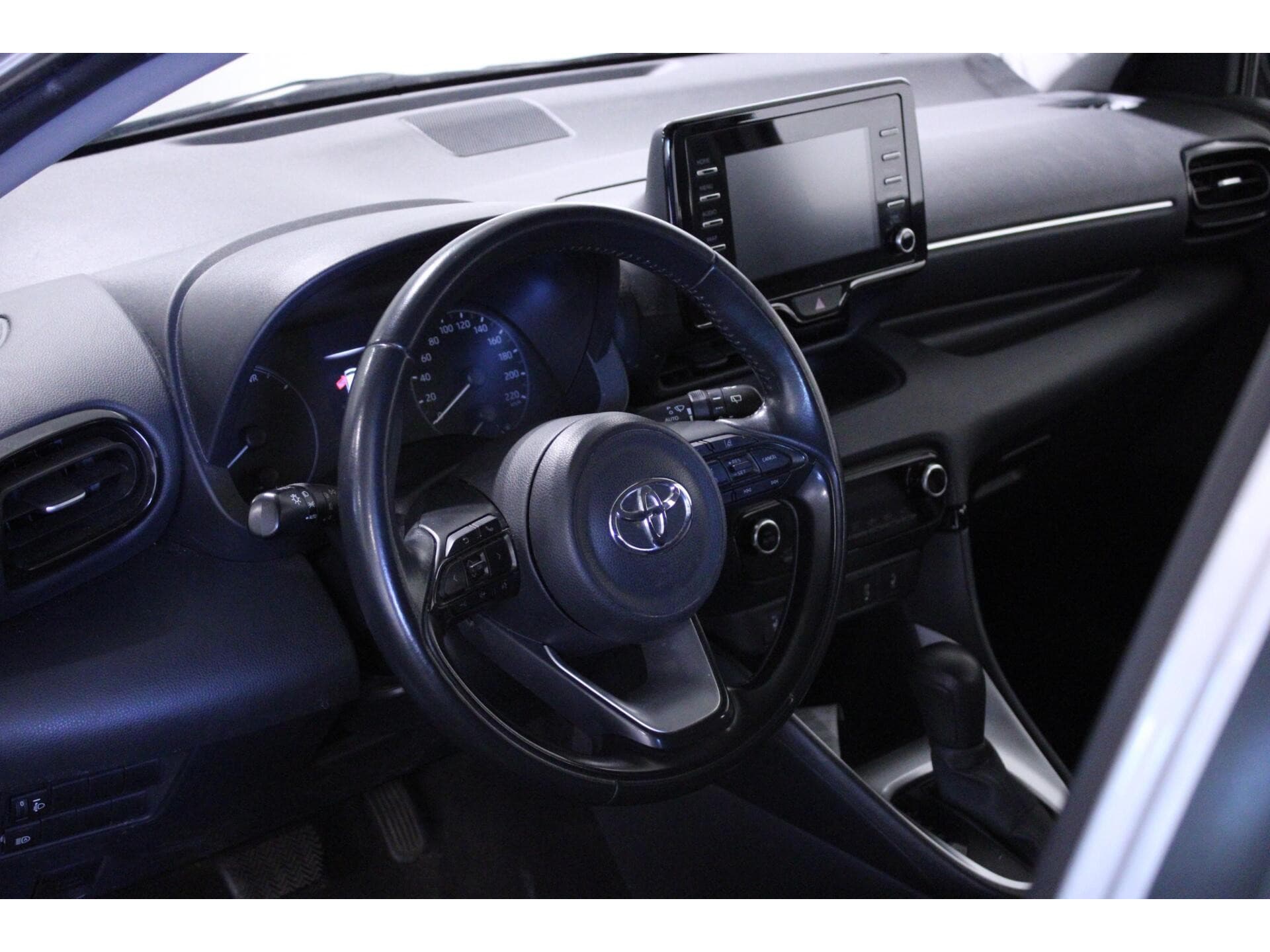 Toyota Yaris - Foto 10