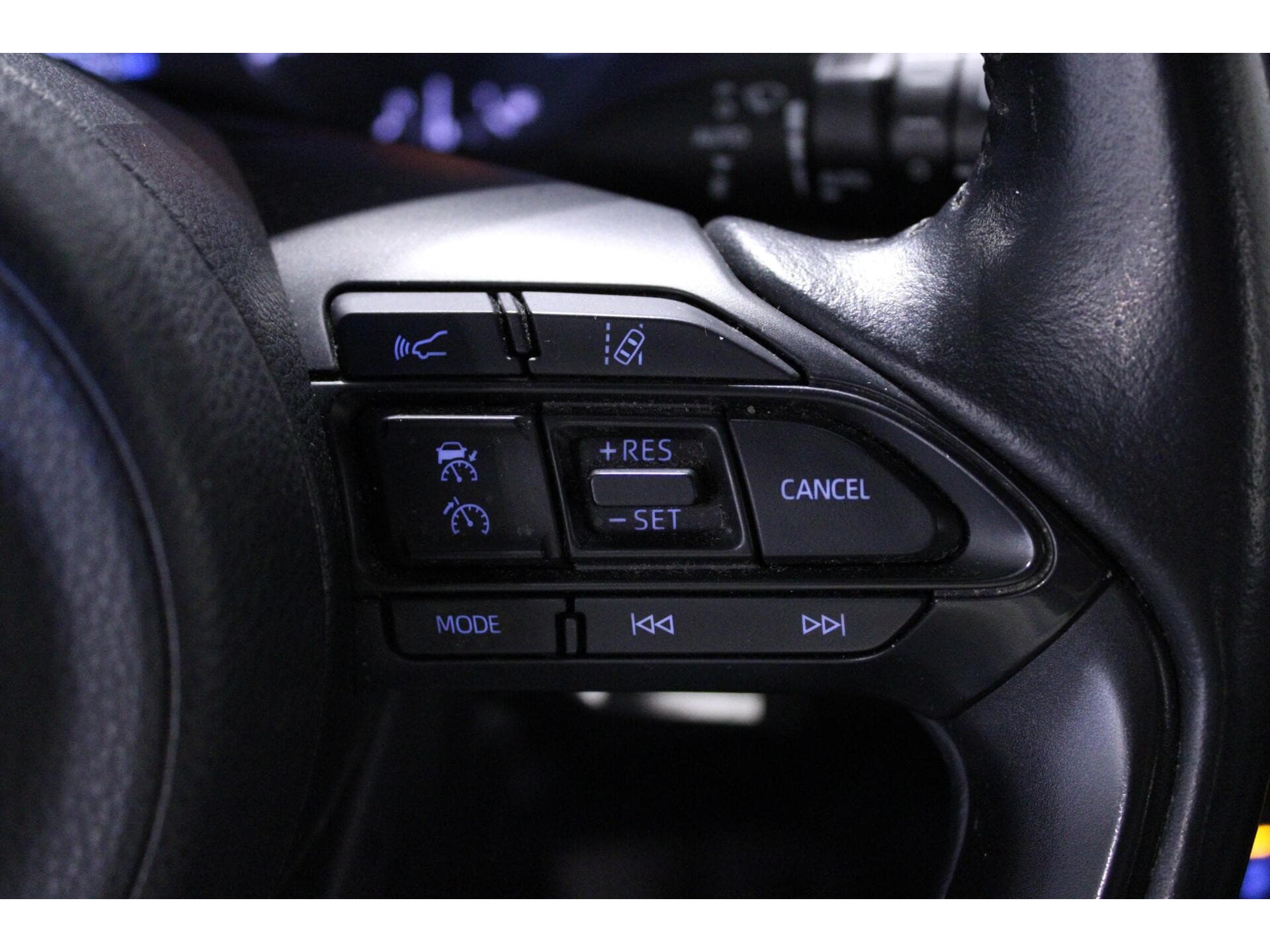 Toyota Yaris - Foto 13