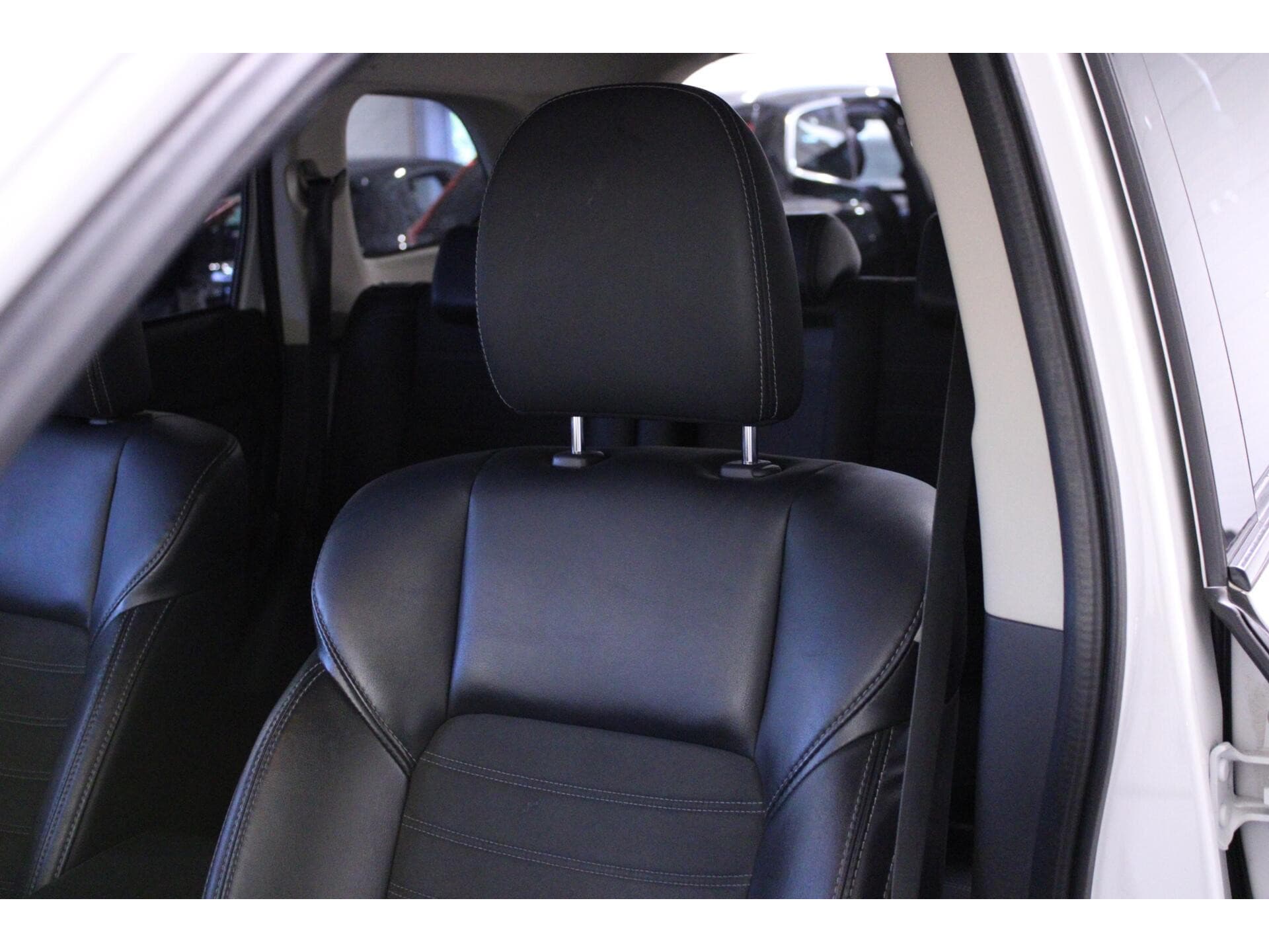 Mitsubishi Outlander - Foto 11