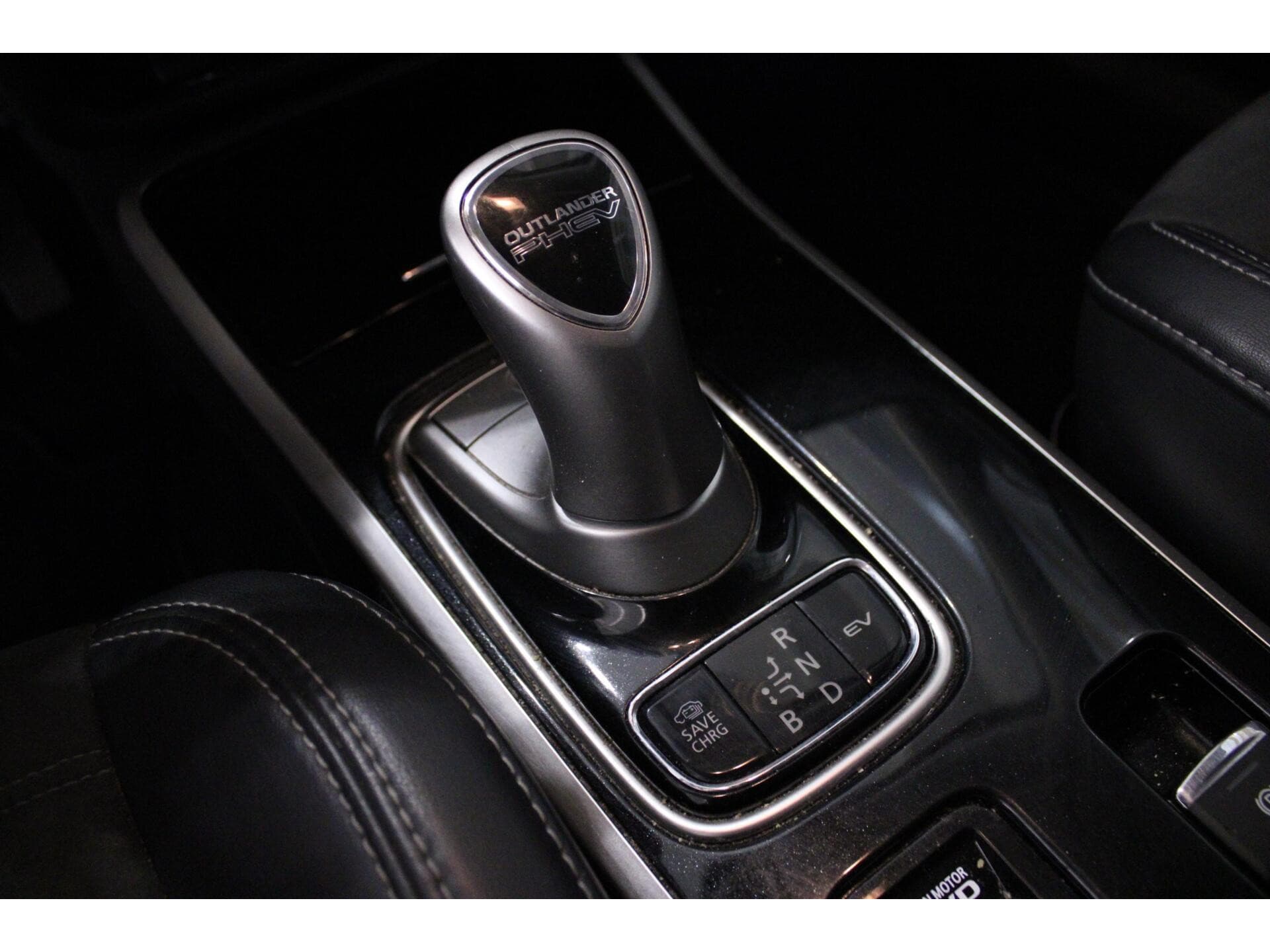 Mitsubishi Outlander - Foto 20