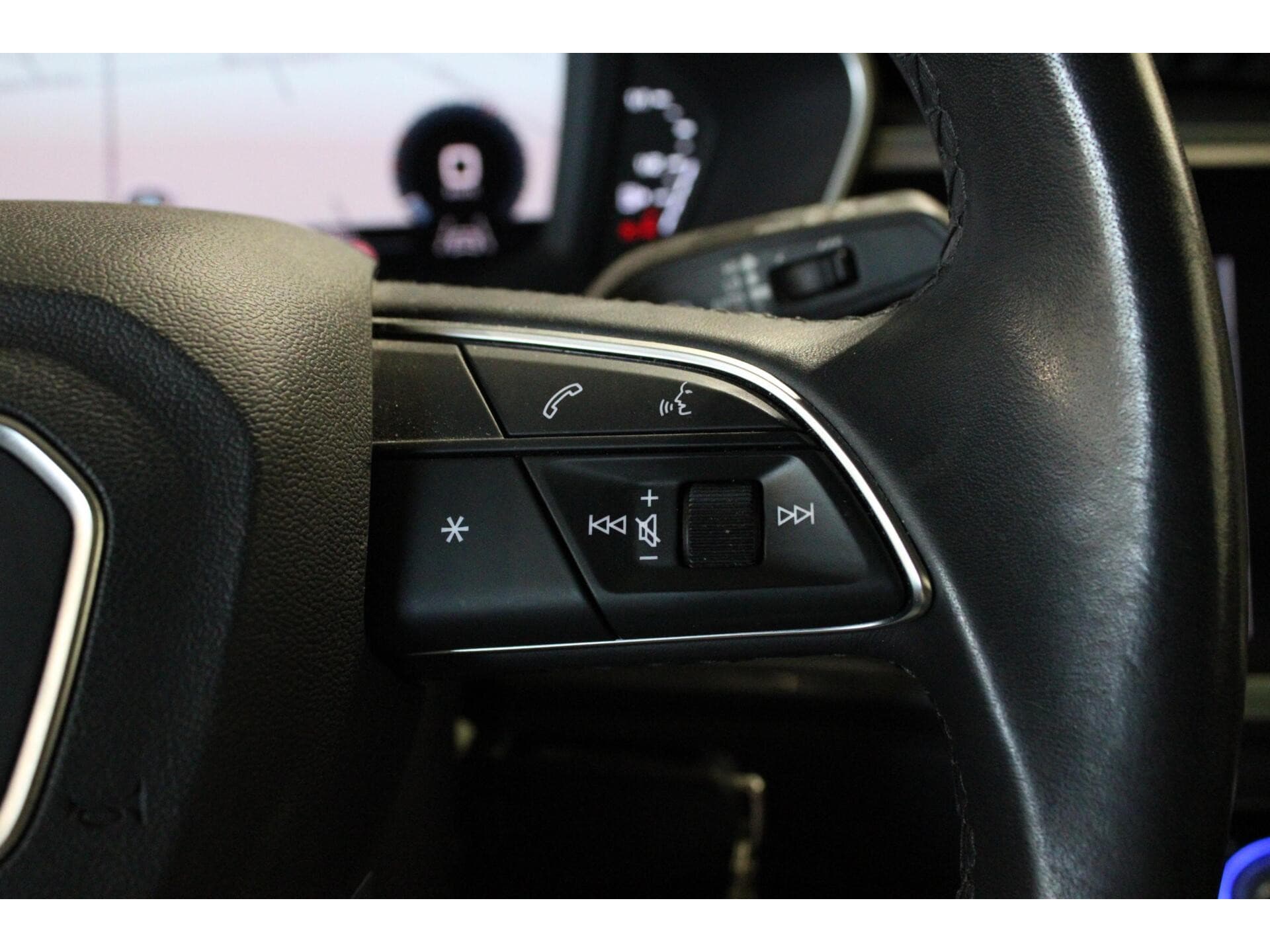 Audi Q3 - Foto 17