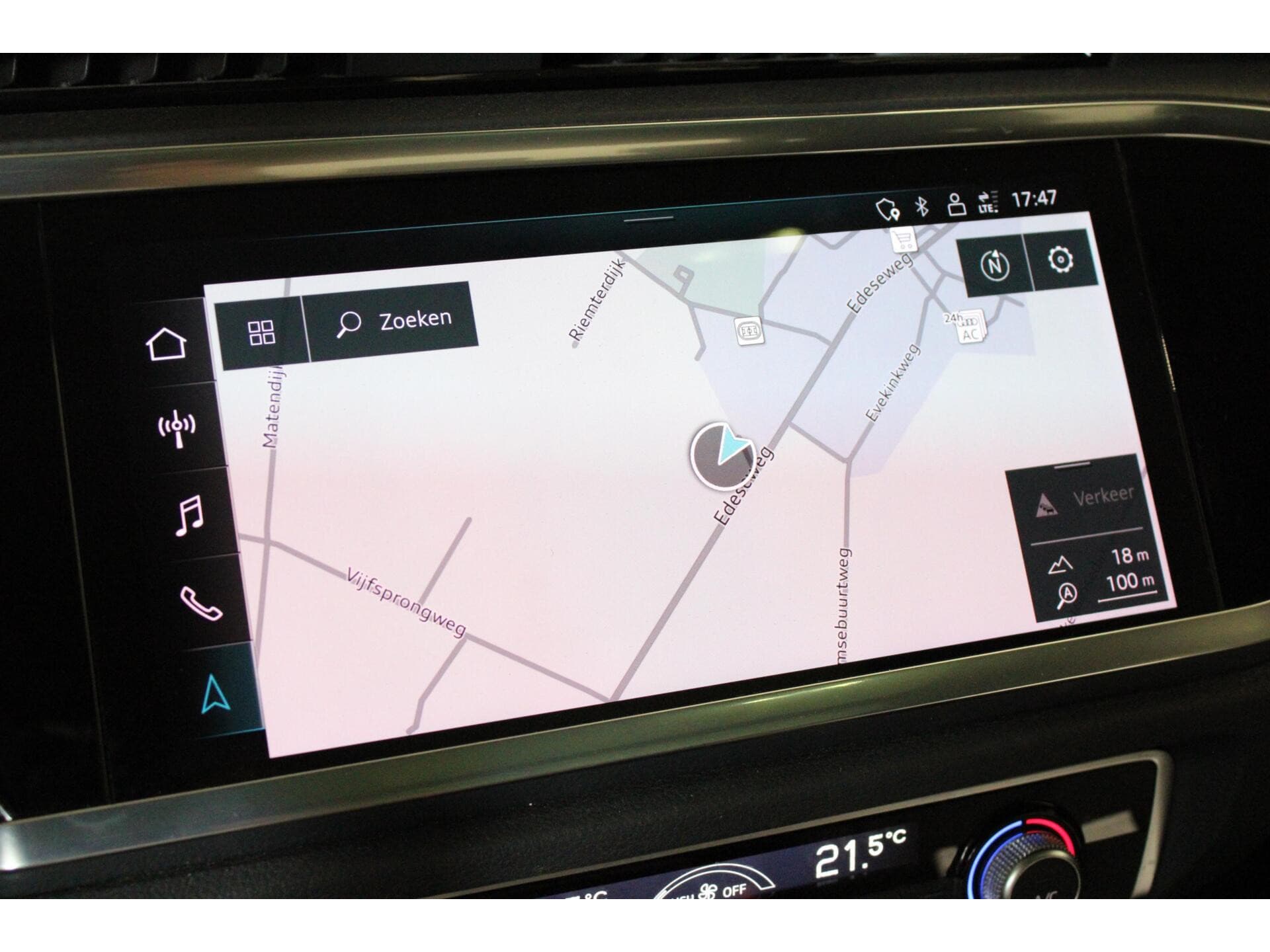 Audi Q3 - Foto 19