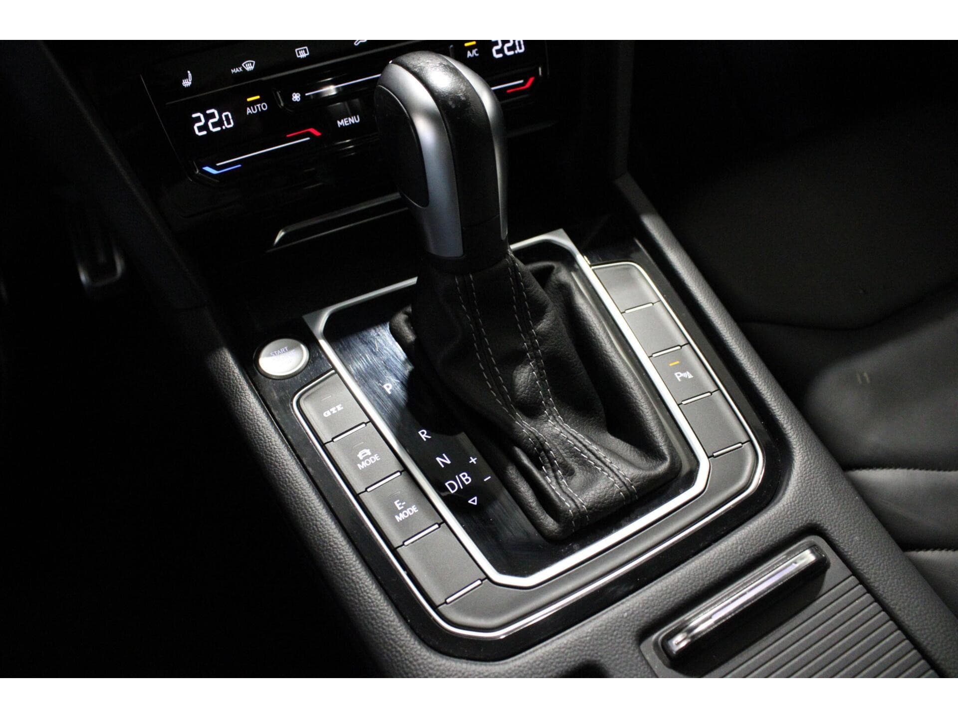 Volkswagen Arteon - Foto 24