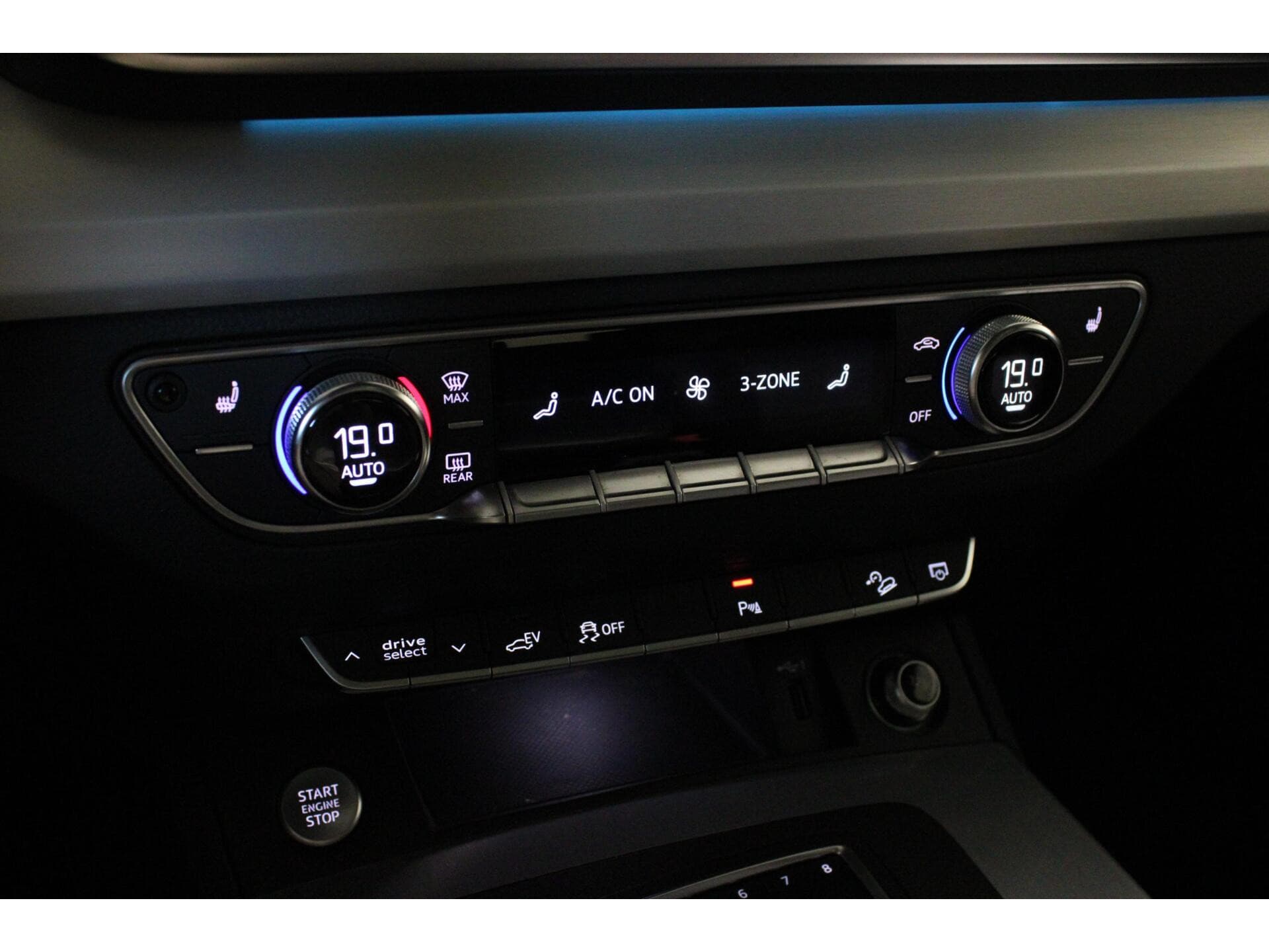 Audi Q5 - Foto 24