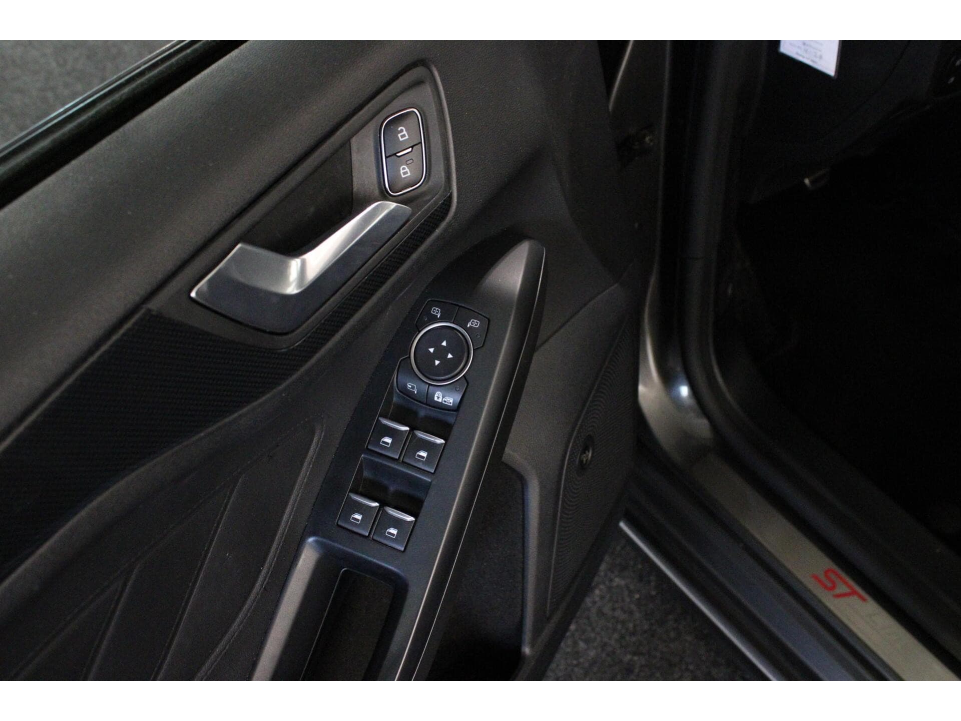 Ford Focus - Foto 8