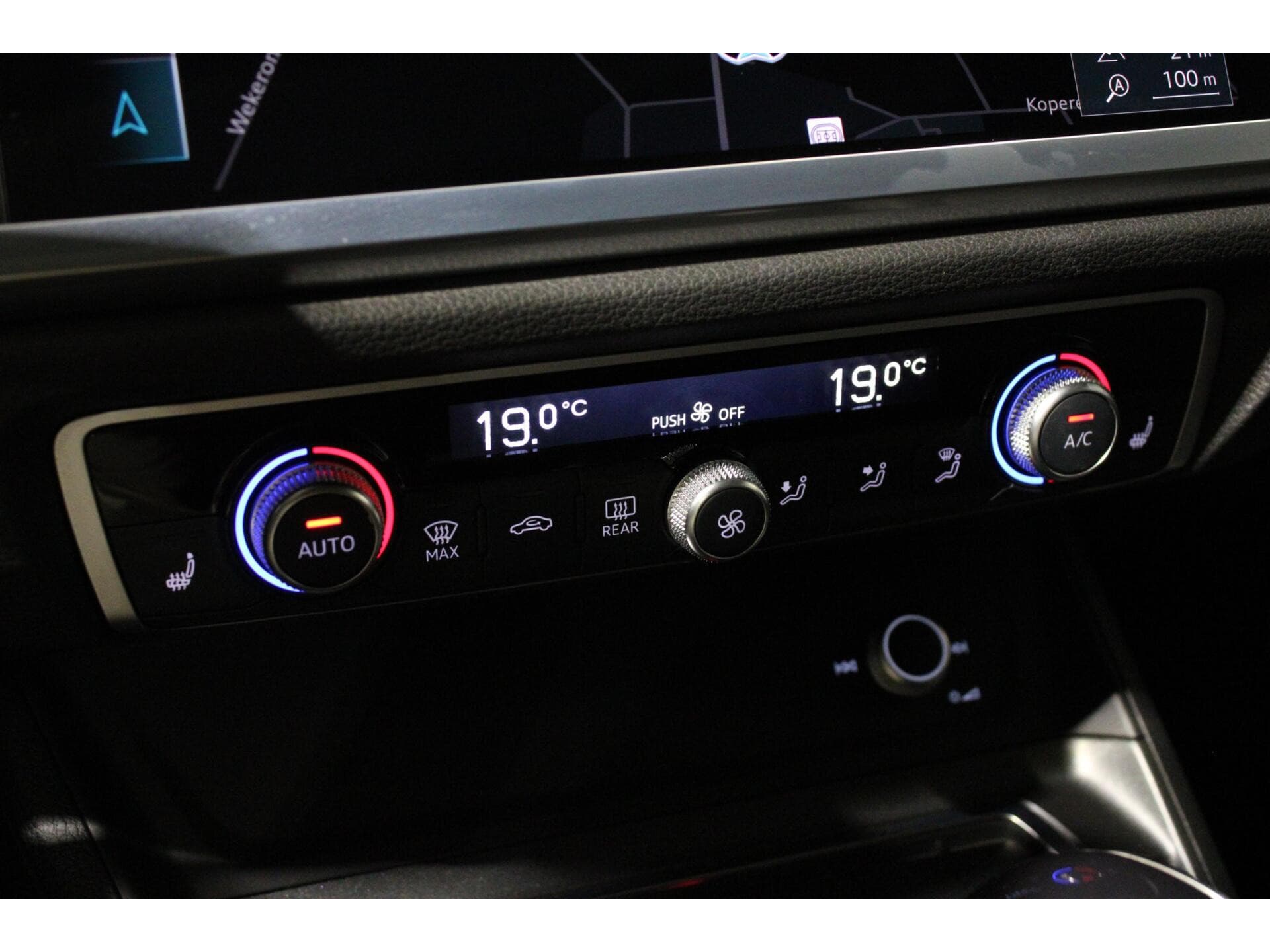 Audi Q3 - Foto 23
