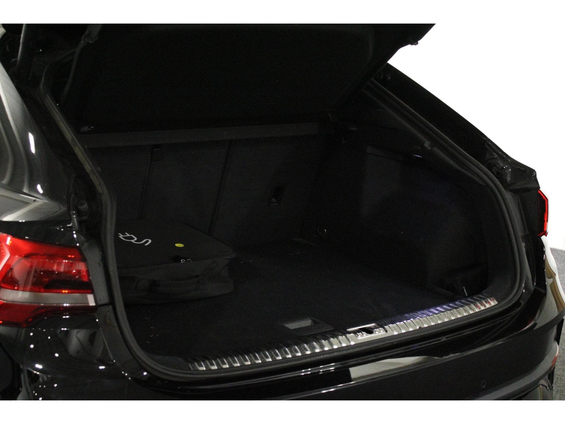 Audi Q3 - Foto 27