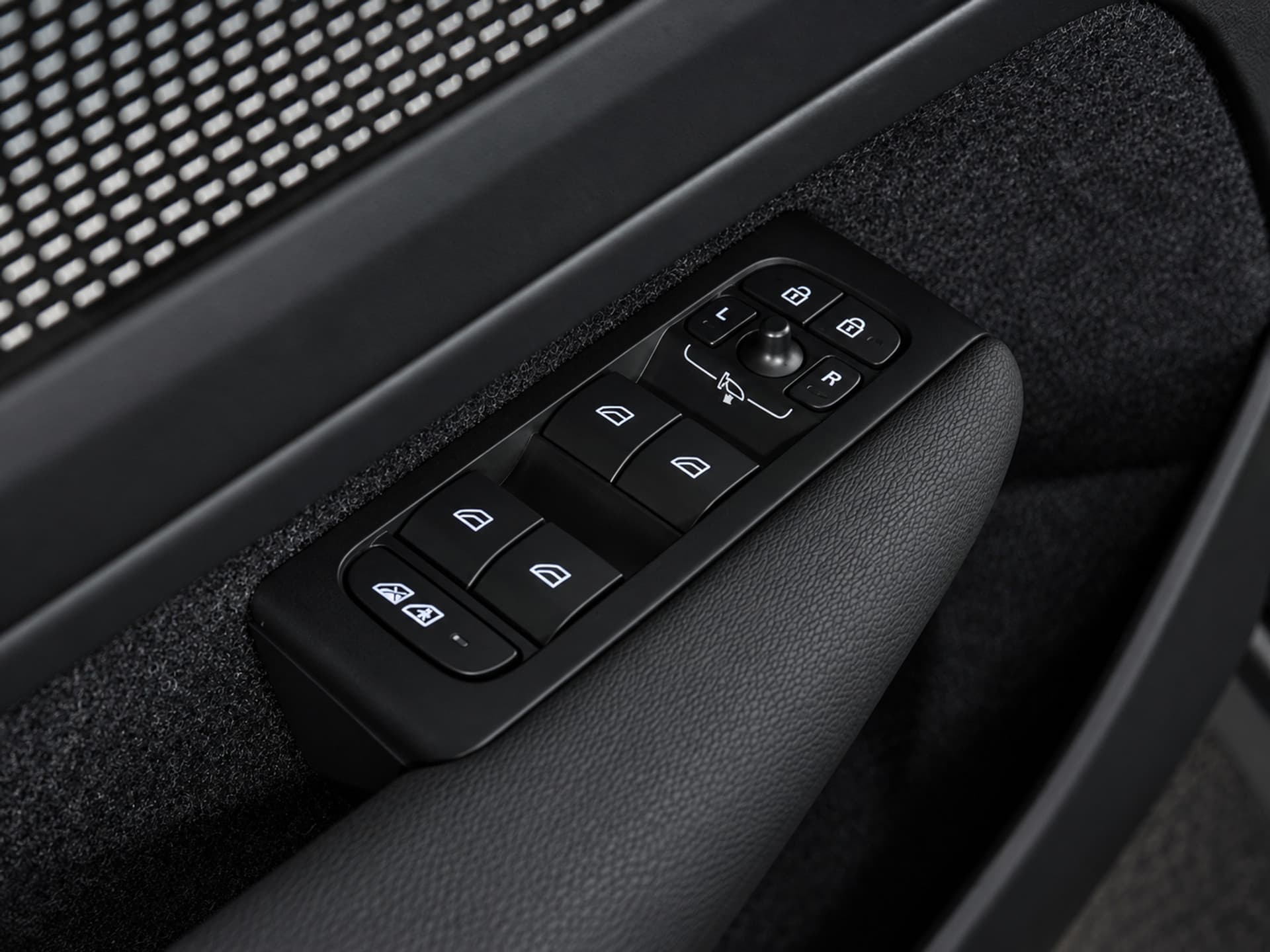Volvo XC40 - Foto 10