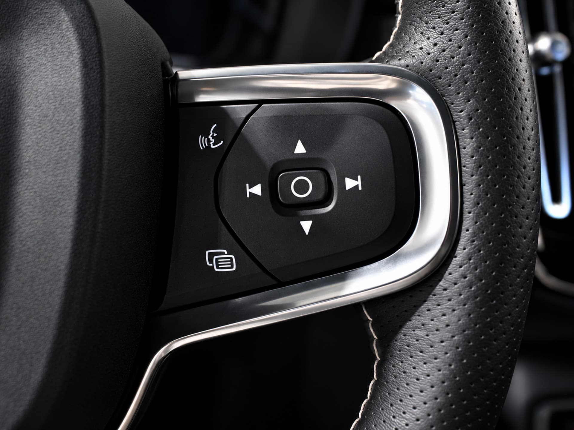 Volvo XC40 - Foto 18